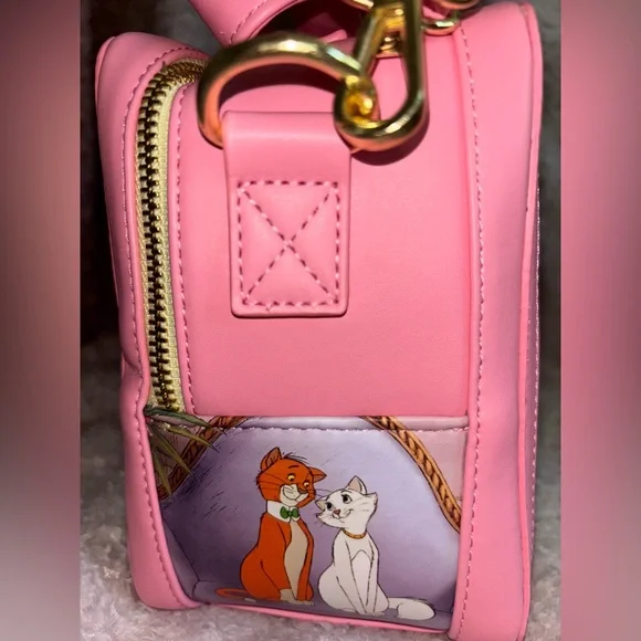Loungefly Disney Aristocats Lunchbox Crossbody Bag - Picture 4 of 5